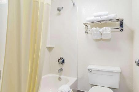 Quality Inn West End - 30