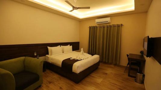 The Ventura Grand - 30