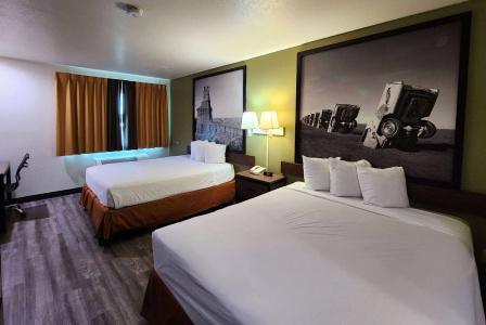 Super 8 by Wyndham Austin North/University Area - 5