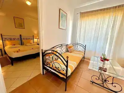 Guest House Villamar Suites & Villas - 4