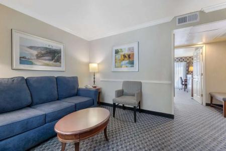 Best Western Plus Marina Shores - 13