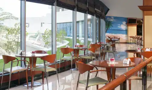 Occidental Sharjah Grand - 14