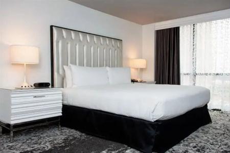 DoubleTree by Hilton - 2