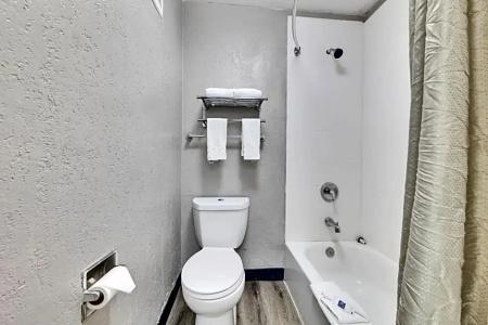 6-Austin, TX - South - Airport - 49