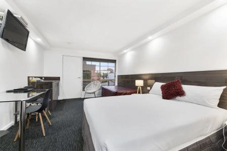Bay City (Geelong) - 6