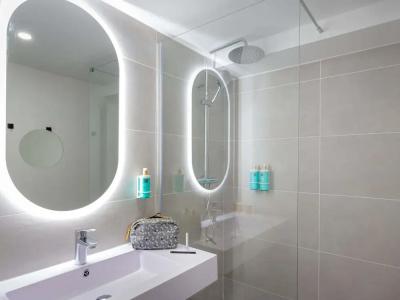 Novotel Aix-en-Provence Pont de L'Arc - 66