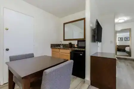 Comfort Suites At Sabino Canyon - 64