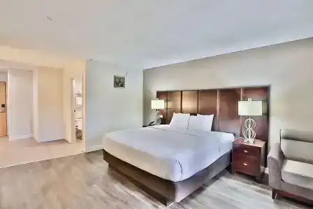 Baymont by Wyndham Tucson Airport - 4
