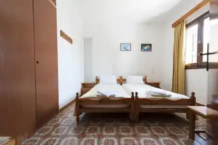 Stavros Pension - 10