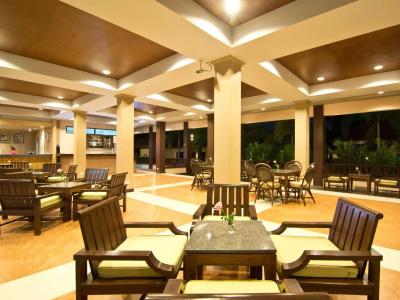 Rose Bay Resort - 9