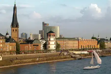 CENTRAL Duesseldorf - 8
