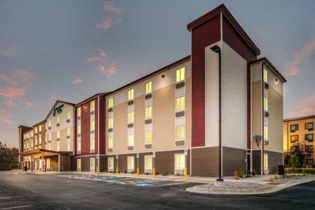 Comfort Suites - 38