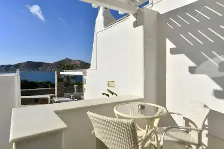 Parian Lithos Residence - 16