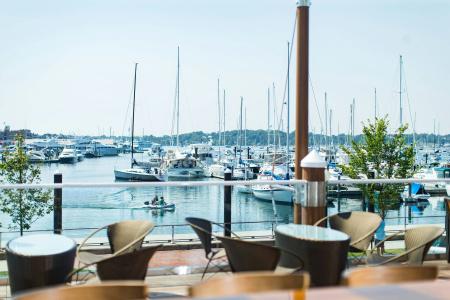 Newport Marriott - 34