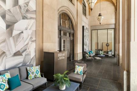 Hilton New Orleans / St. Charles Avenue - 24