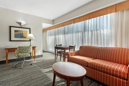 Best Western Plus Suites Downtown - 69