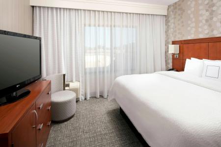 Courtyard by Marriott - 2