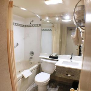 Divya Sutra Suites on Robson Downtown - 28