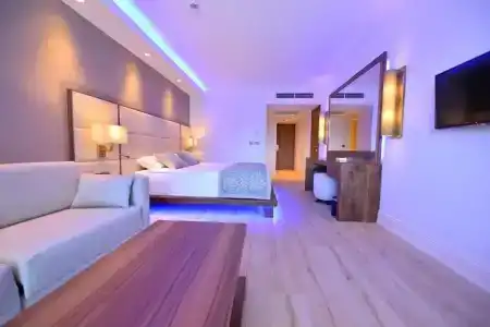 Libertys Lykia - Adults Only (+16) - 29