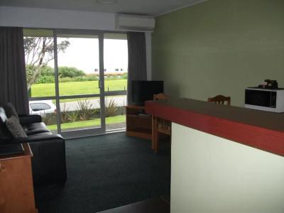 Scenicland Motels - 112