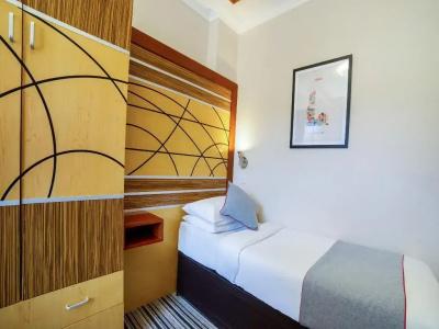 Oyo Vegas - 2