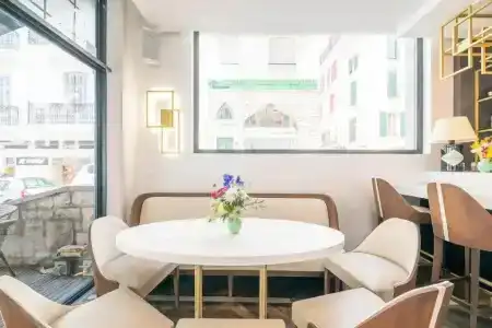 Hôtel Cosmopolitain - 7