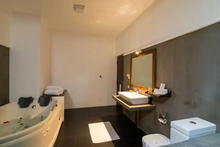 Camellia Resort and Spa - 60