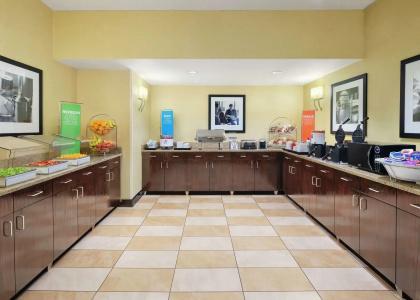 Hampton Inn Dallas-Irving-Las Colinas - 34