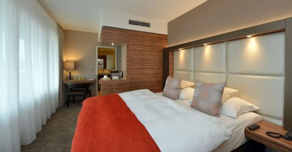 Best Western Plus Delta Park - 50
