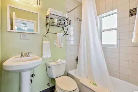 Hollywood Beachside Boutique Suite - 52