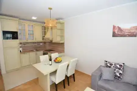 ROOMS & DOBROTSKI DVORI - 27