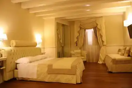 Suite Santa Chiara - 6