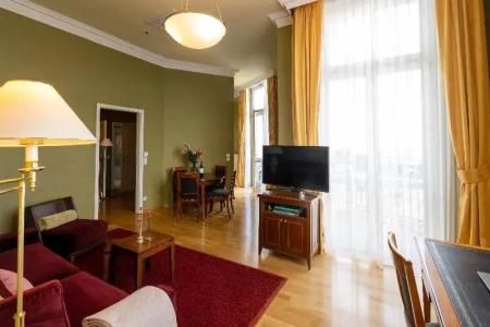 Louisa's Place - 173
