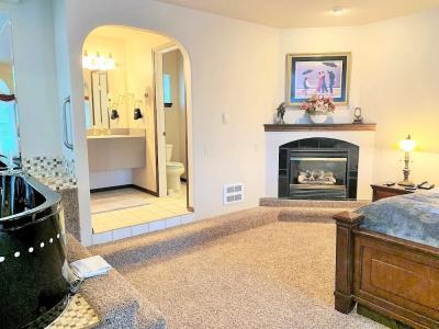 Breakers Boutique Inn - 103