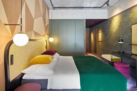 The Hide Flims - 72