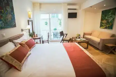Rastoni Athens Suites near Acropolis at Tsatsou street - 39