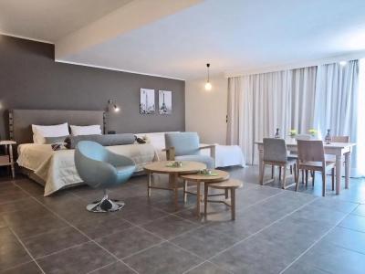 Amphitryon Boutique - 10