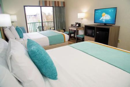 Pigeon River Inn - 99