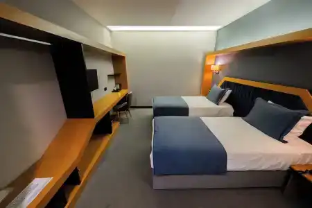 Roof 264 and Suites - 54