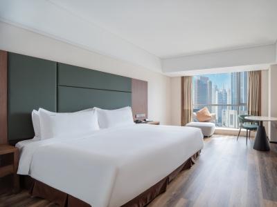 Holiday Inn Qingdao City Center, An Ihg - 29