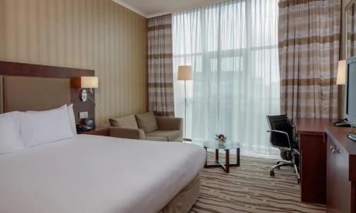 DoubleTree by Hilton Bratislava - 49