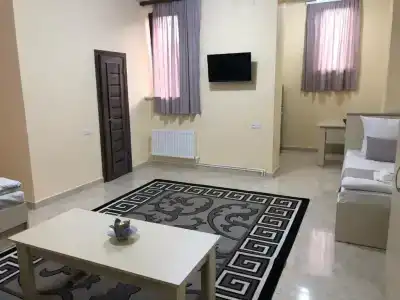 Lind Hostel and Guest House - 24