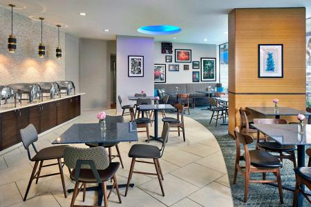 Four Points by Sheraton Downtown - 28