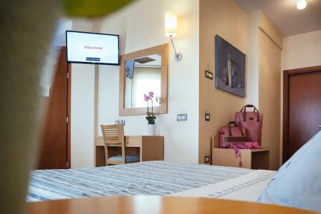 Alexandros Boutique - 215