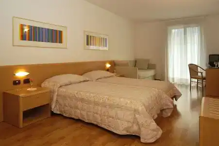 Karinhall - 4