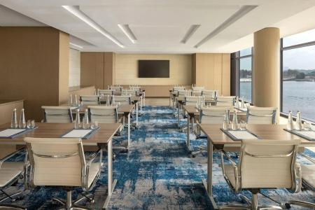 Marriott Marquis Creek - 21