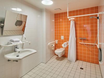 B&B Frankfurt Hauptbahnhof - 8