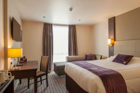 Premier Inn Wandsworth - 21