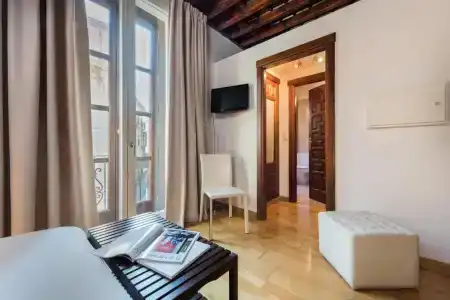 Gar Anat Boutique - 20