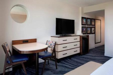 Courtyard by Marriott - 35